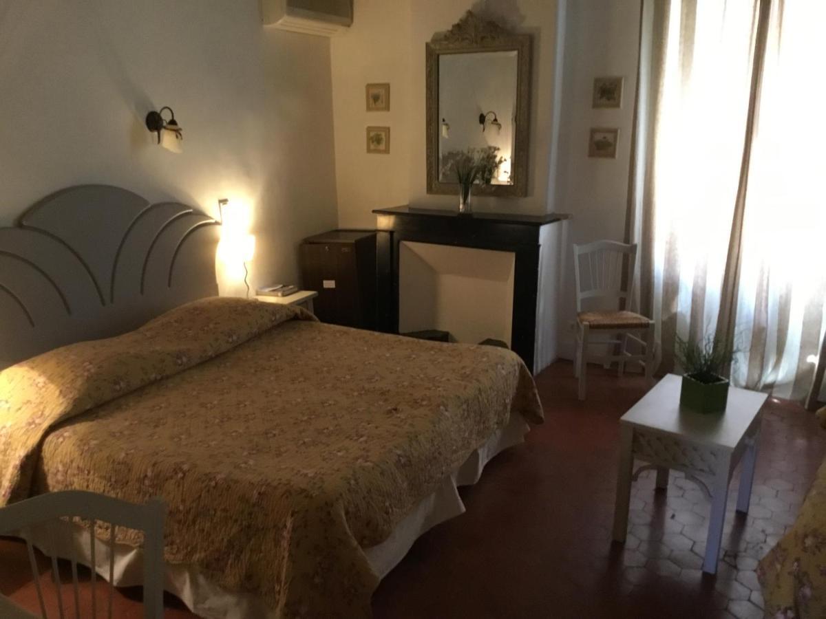 Le Castellas Hotel & Spa - Teritoria Collias Zewnętrze zdjęcie