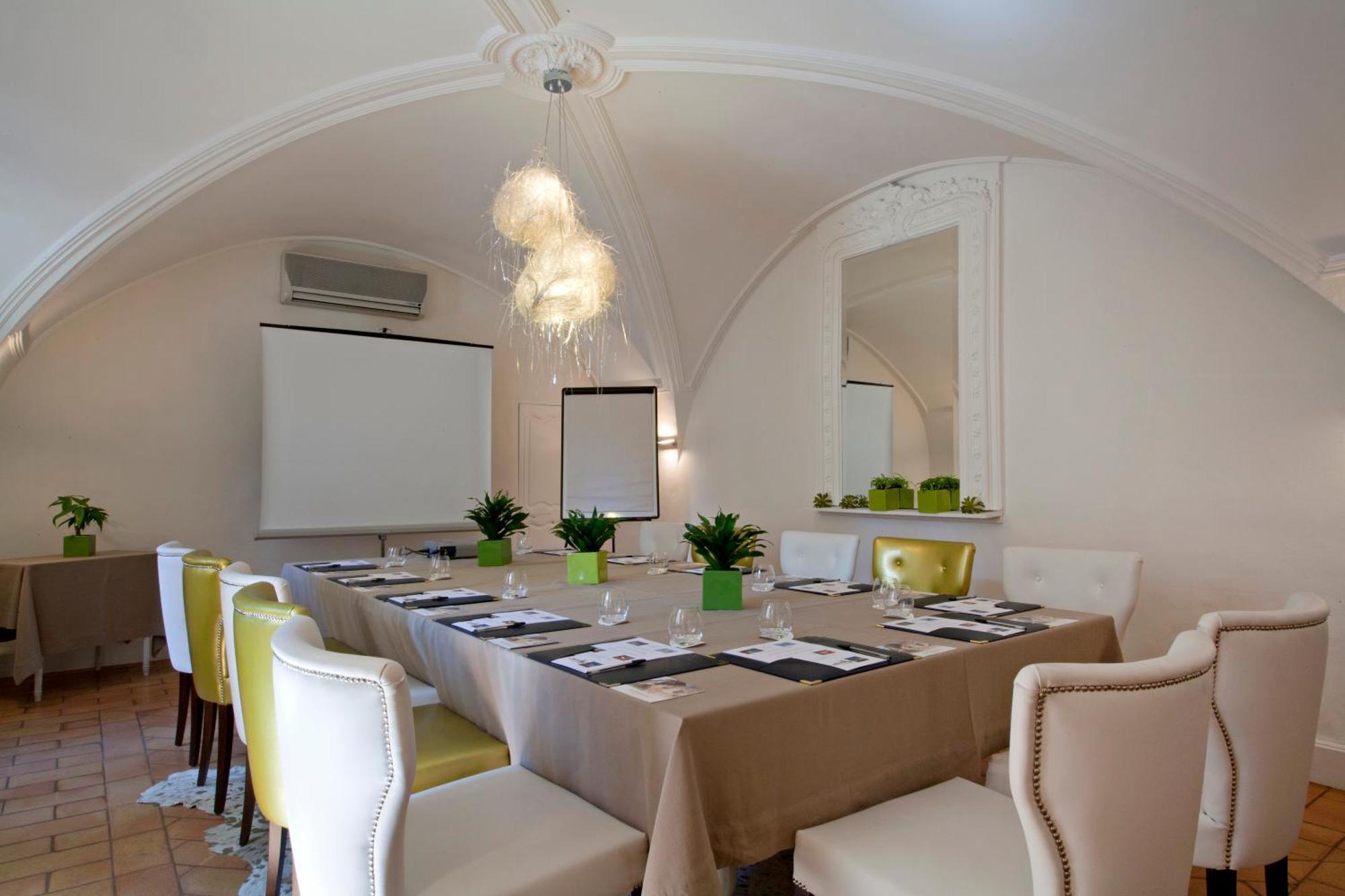 Le Castellas Hotel & Spa - Teritoria Collias Zewnętrze zdjęcie